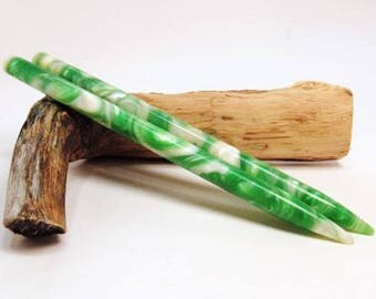 Acrylic Hair Sticks - Kiwi Coconut - 5 3/4 inches (14.605 cm) No 642