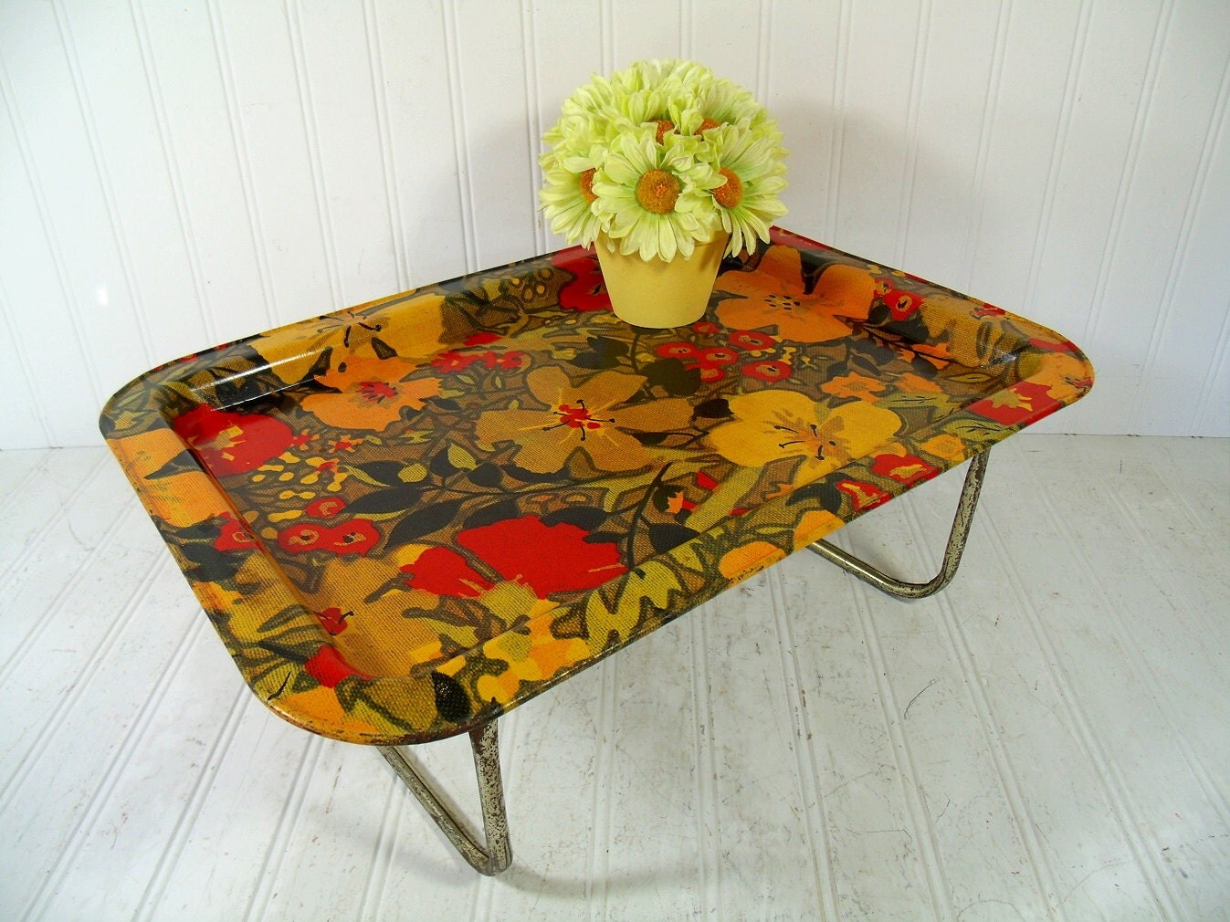 Retro Flower Power Design Metal Bed Tray Folding Table