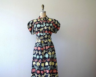 1930s dressing gown . vintage 30s tulip print dress