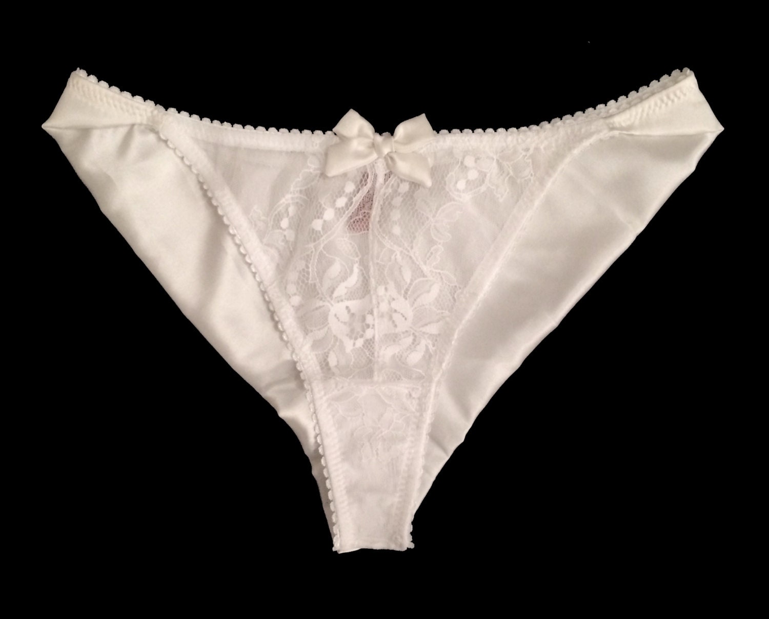 Silk panties in white Lace silk Tanga shape