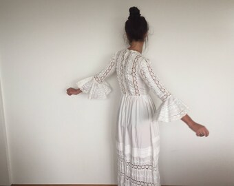 Vintage boho wedding dress - white cotton 60's / 70's long wedding dress - xs/sm