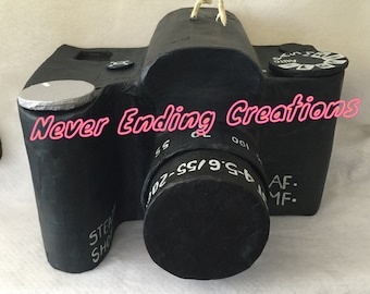 Photo camera pinata