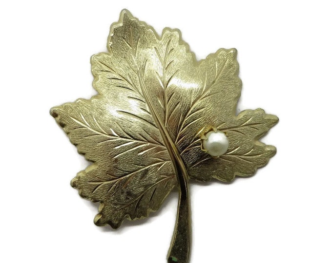 Vintage Sarah Coventry Golden Leaf Faux Pearl Brooch Pin