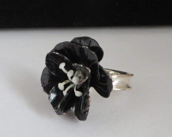 Vintage Black Enamel Flower Silver Tone Ring, Size 7