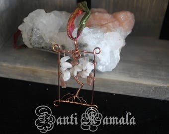 Sunstone and moonstone in copper tree of life necklace/moonstone necklace/rainbow moonstone/sunstone/tree of life/metaphysical jewelry