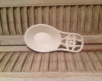Spoon rest, cast iron with white enamel finish / cottage or farmhouse kitchen decor / heavy cast iron spoon rest