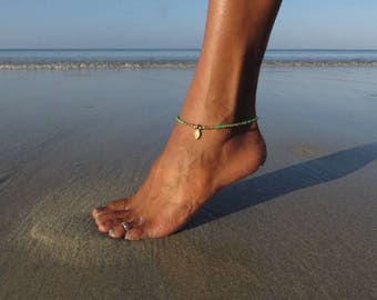 Ankle bracelet with small brass-feather