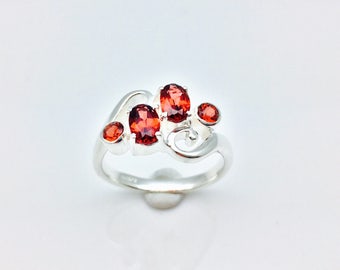 Garnet Ring // 925 Sterling Silver // Multi- Stone Setting // Natural Garnet Ring