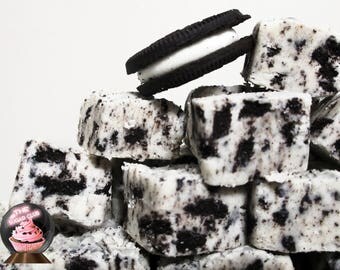 Cookies And Cream Fudge, White Chocolate Fudge, Cookies And Cream Candy, Homemade Fudge, Old Fashioned Fudge, Gourmet Fudge, Candy Gift, Bar