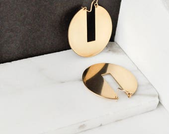 Gold Statement Earrings, Minimal Gold and Brass Hoops. Geometric Earrings, Large Simple Hoop Earring, Circular Earrings | The Signa Hoop