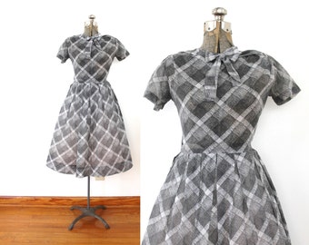 1960s 50s Dress / 60s Full Skirt Gray Kitten Bow Plaid 1950s Dress