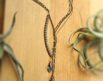 Leaf Lariat Necklace Bronze