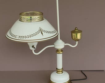 Vintage Toleware Table Lamp, White and Gold Toleware Table Lamp, 1970's Early American Accent Toleware Lamp