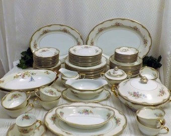 Antique 1933 Noritake Elaine Fine China Dinnerware Service for 8
