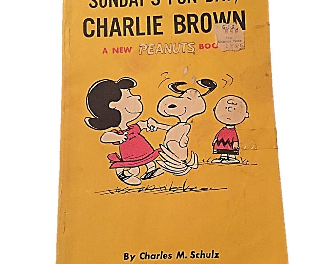 Vintage Peanuts "Sunday's Fun Day" | Charlie Brown SC (1968 Peanuts Book) Comic Books Teen