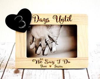 Engagement Gift, Engagement Frame, Engagement Present, Personalized Engagement Picture Frame 4x6, Bride to Be gift, Wedding countdown