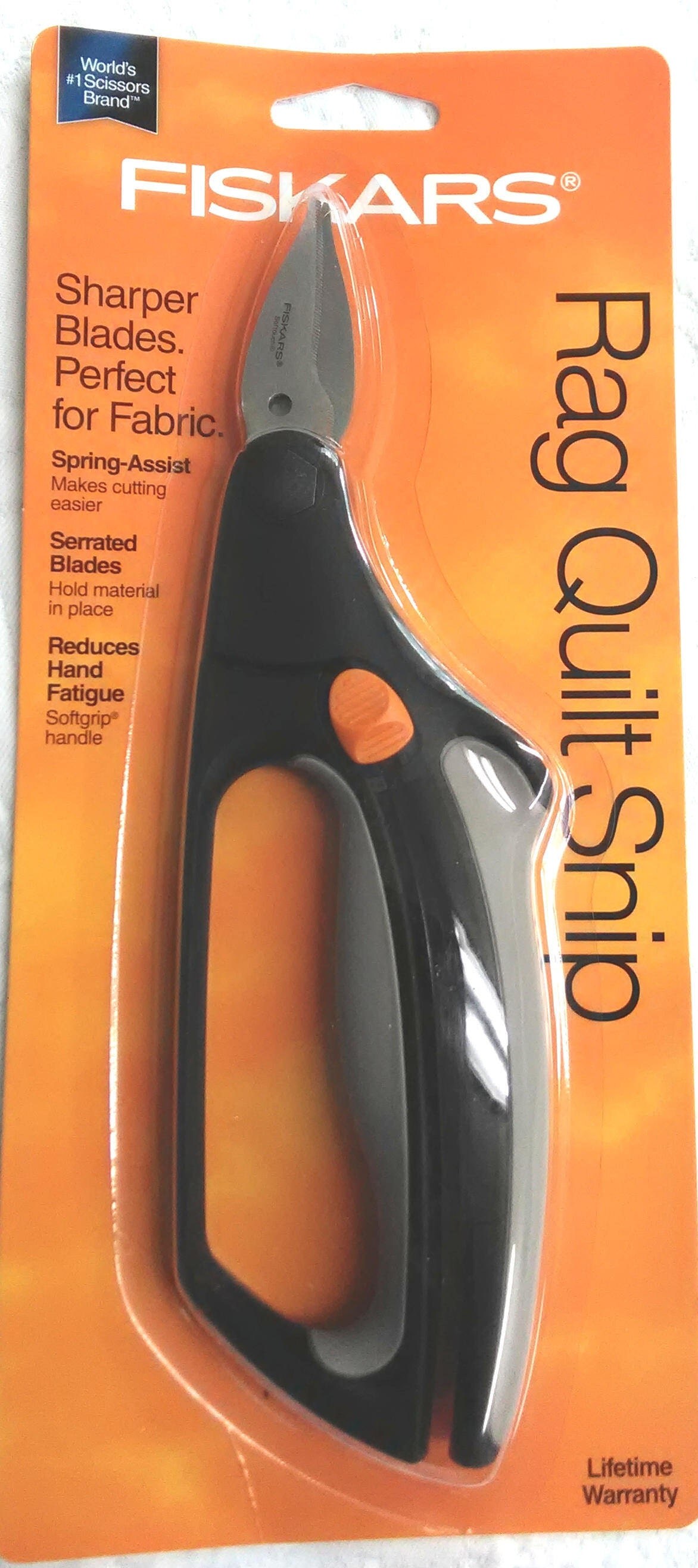 Fiskars Rag Quilt Snip SpringAssist Scissor Serrated Blades Soft Grip