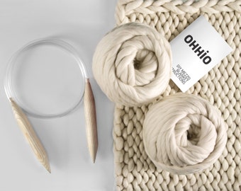 Mezzo Blanket DIY Kit (Small). Medium Stitch Chunky Blanket — 30''x50''