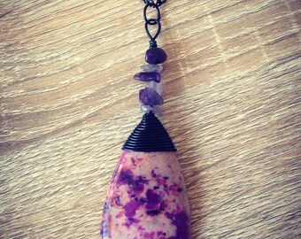 Crazy lace agate w/ Amethyst wire wrapped pendant necklace