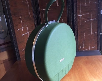 Vintage Hat Box, Round Luggage, Wig Box, 60s Luggage, Forecast Hat Box, Retro Luggage, Movie Prop, Green Hat Box, Cosmetics Bag