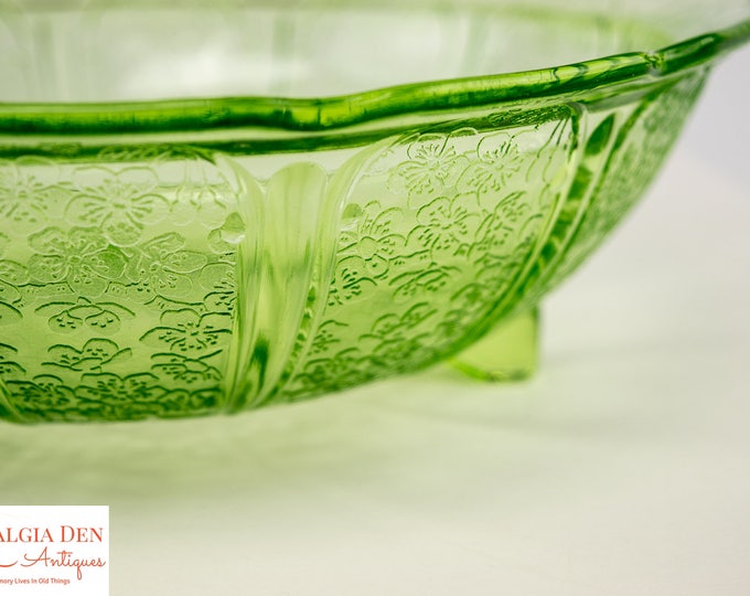 Green Depression Glass Fruit Bowl | Jeanette Glass Co | Cherry Blossom Pattern