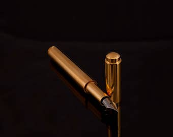 Fountain pen gold , hand crafted, custom made, turned