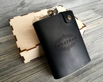 Personalized Leather Flask, Genuine Leather Hip Flask, Gift for Dad, Leather Wrapped Flask, Groomsman Flask, Gift for Him, Groomsmen Gift
