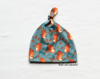 Newborn Hat, Baby Gift, Baby knotted Hat, Baby Hat with small Squirrels, Gender neutral Baby Hat