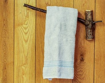 Rustic Tree Branch Towel Rack, Wooden Towel Bar, Log Cabin Bathroom Decor, Wooden Bath Towel Rack, Bathroom Accessories, Natural Towel Hooks