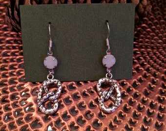 Pretzel Glass Dangle Earring