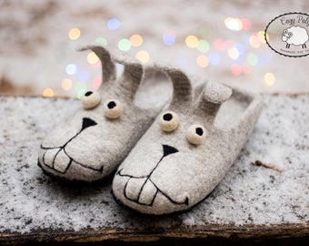 Easter bunny Womens slippers warm cozy gift, House Shoes Wool slippers Felted slippers Bunny shoes Funny rabbit slippers grey wool slippers