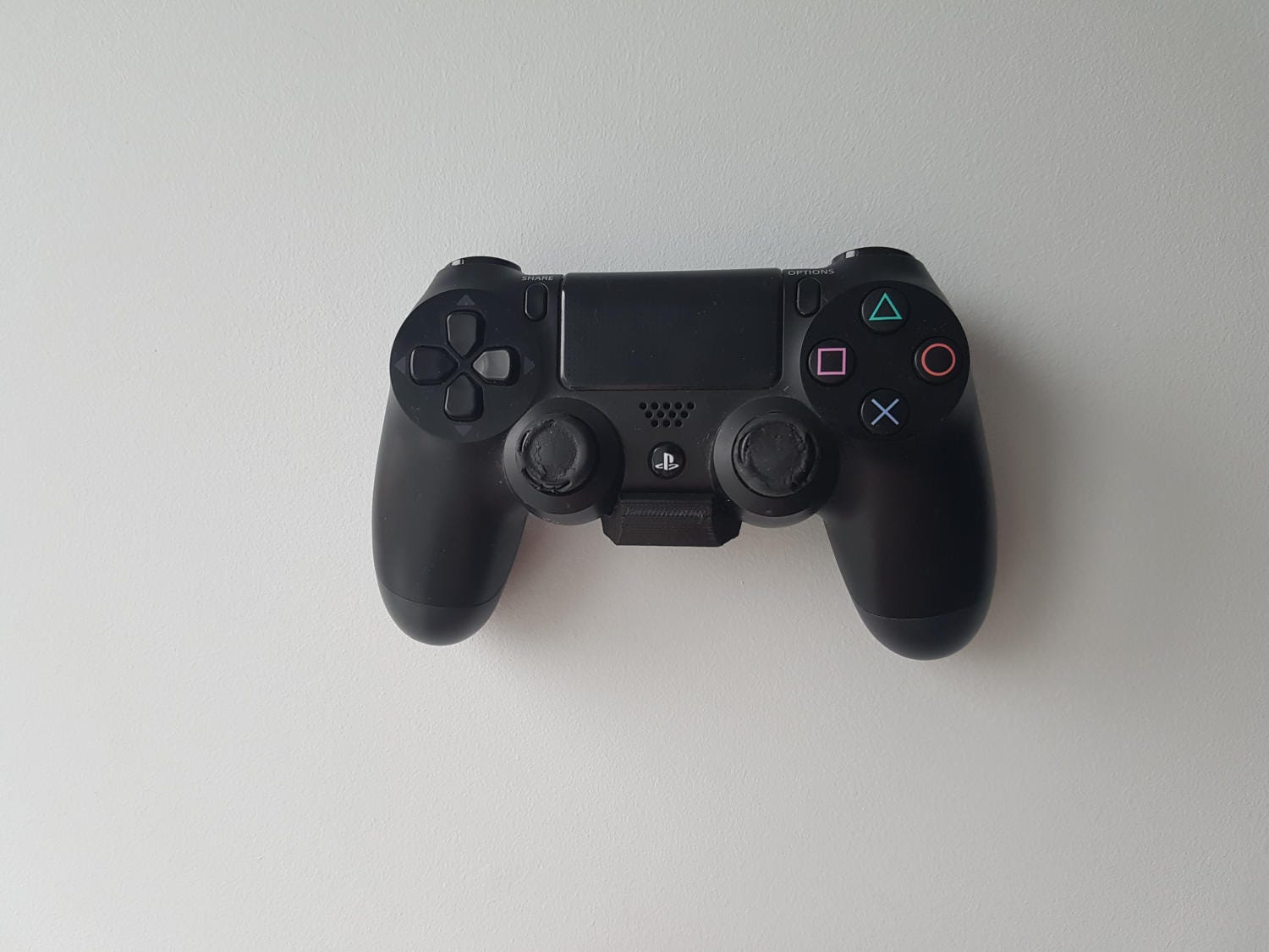 PS4 / Playstation 4 Controller Wall Mount / Holder