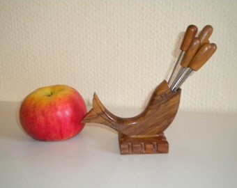 Wooden fish with 6 cocktail forks from the 70s