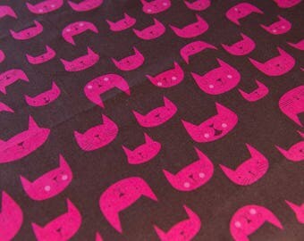 Lizzy House Catnap Purrfectly Happy in Raspberry by the Fat Quarter