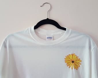Daisy Embroidered White T-Shirt