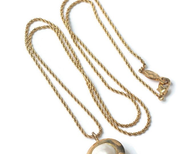 Faux Pearl Pendant Necklace Modernist Orb Signed Napier Gold Tone Chain Vintage