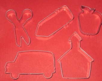 You pick-School cookie cutter set, scissors, apple, bus, school house, Pencil Cookie Cutter,Teacher appreciation day, teacher cookie cutter,