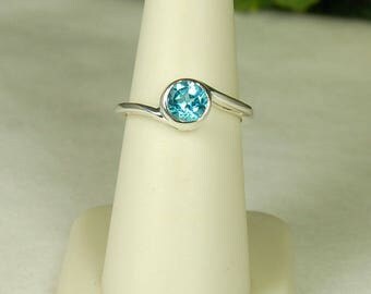 Blue Topaz Ring, Size 8, Bright Blue, Sterling Silver, Swiss Blue Topaz, December Birthstone, Blue Solitaire, Round Blue Topaz, Swiss Blue