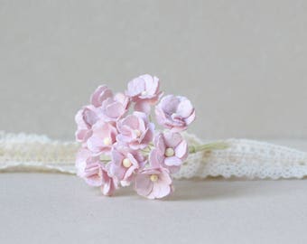 15 mm / 12 Lilac Paper Flowers