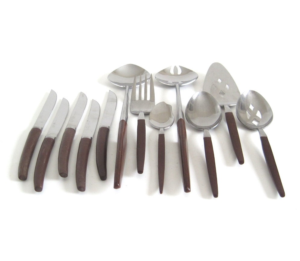 Epic Ekco Eterna Canoe Muffin Flatware Steak Knives Serving