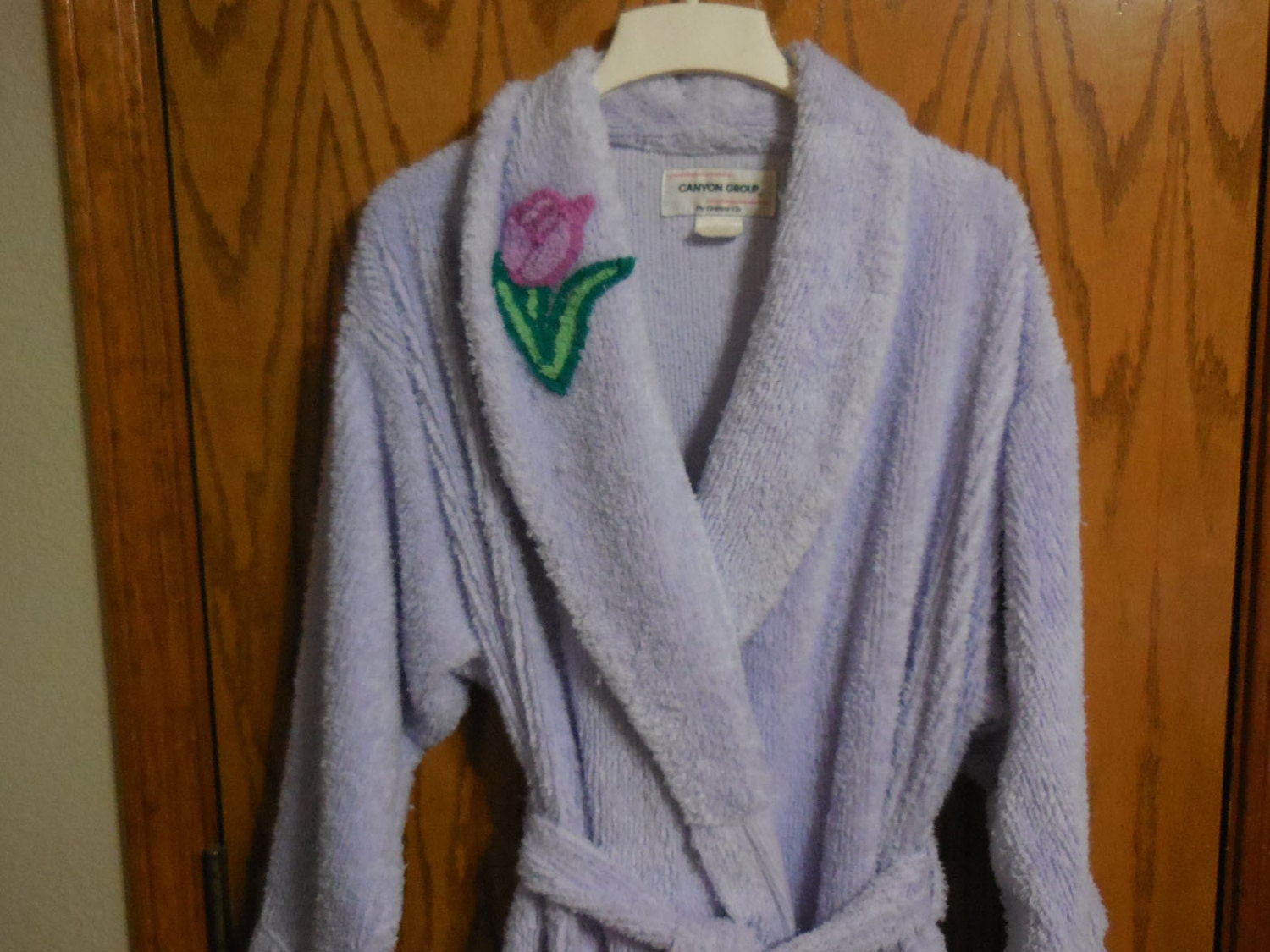 Vintage Canyon Group LAVENDER Chenille ROBE with Tulip Flowers