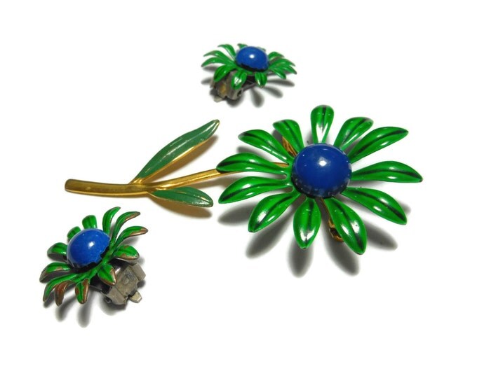 FREE SHIPPING Floral brooch and earrings, 1960s green brooch and clip earrings, green blue enamel daisies, gold tone stem, hip mod flowers