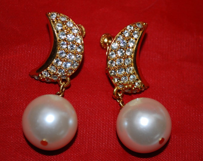 Napier Pearl earrings - Dangle Drop - Pave Rhinestone - Gold plated - Clip on earring