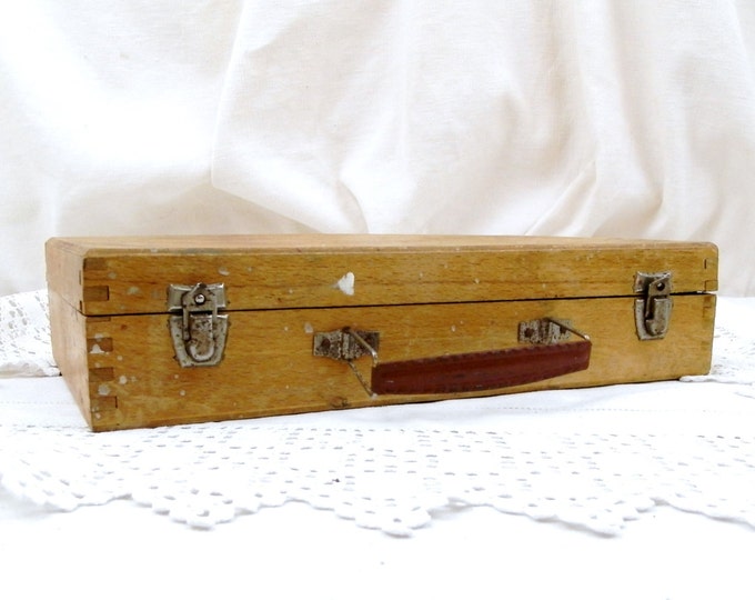Vintage French Wooden Artist's Paint Box with Metal Handle, Shabby, Chateau, French Country Decor, Vintage, Retro, Painting,Home, Hipster Vintage French Wooden Artist's Paint Box with Metal Handle, Shabby, Chateau, French Country Decor, Vintage, Retro, Painting,Home, Hipster