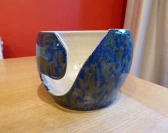 Midnight Rain (Blue & Cream) Stoneware Ceramic Yarn Bowl