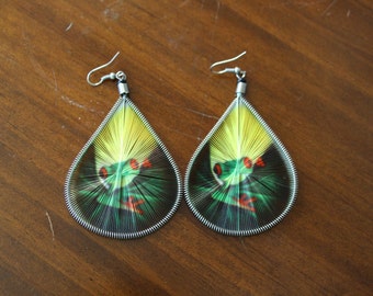 Woven Earrings with Tree Frog Design