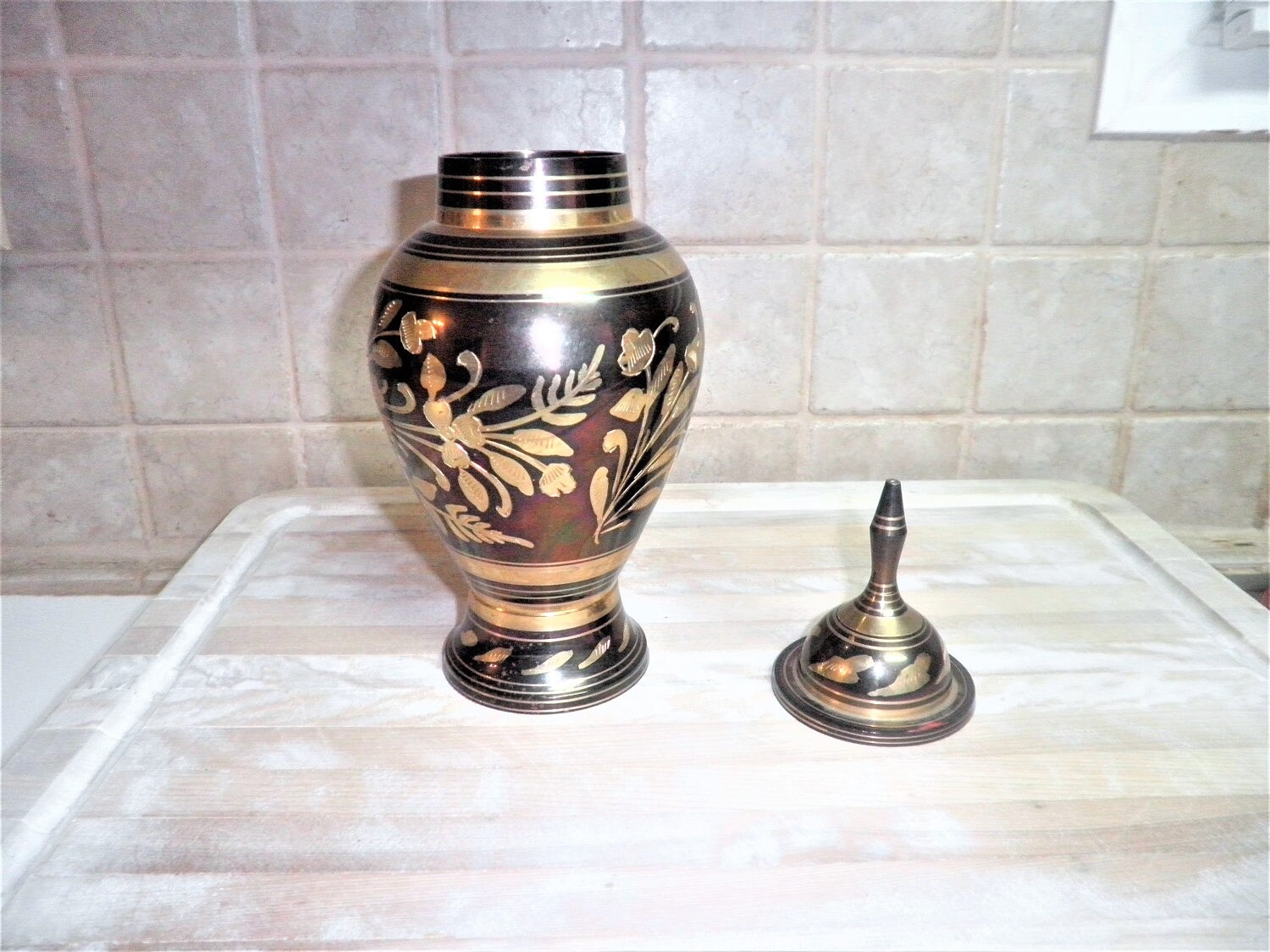 Vintage 11 inch brass decorative vase with lid