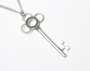 Silver Key Necklace Skeleton Key Victorian Silver Necklace Key Jewelry Charm Necklace Fantasy Vintage Like Key