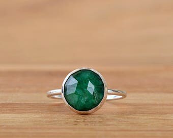 Natural Emerald Ring, Solitaire Ring May Birthstone Ring, Anniversary gift Green Gemstone ring, Genuine Raw Emerlad Jewelry: Sterling Silver