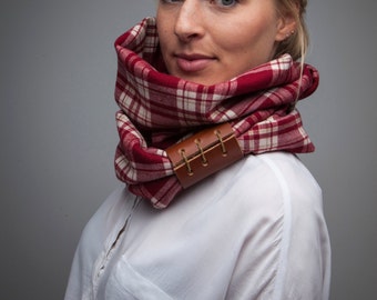 Infinity scarf / circular scarf / wrap